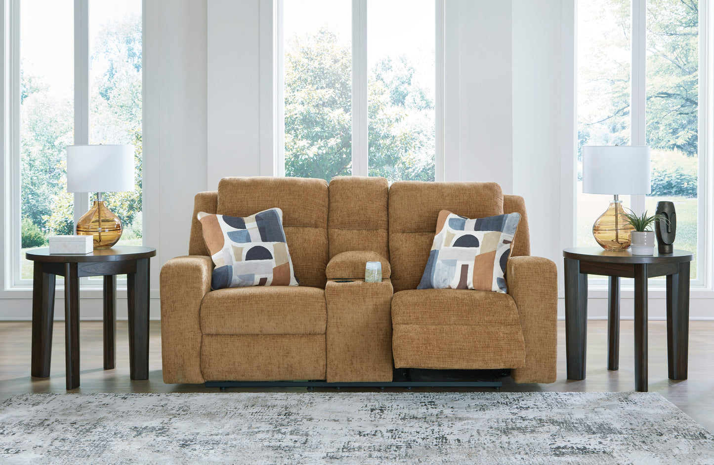 Kanlow DBL Rec Loveseat w/Console- Honey Color