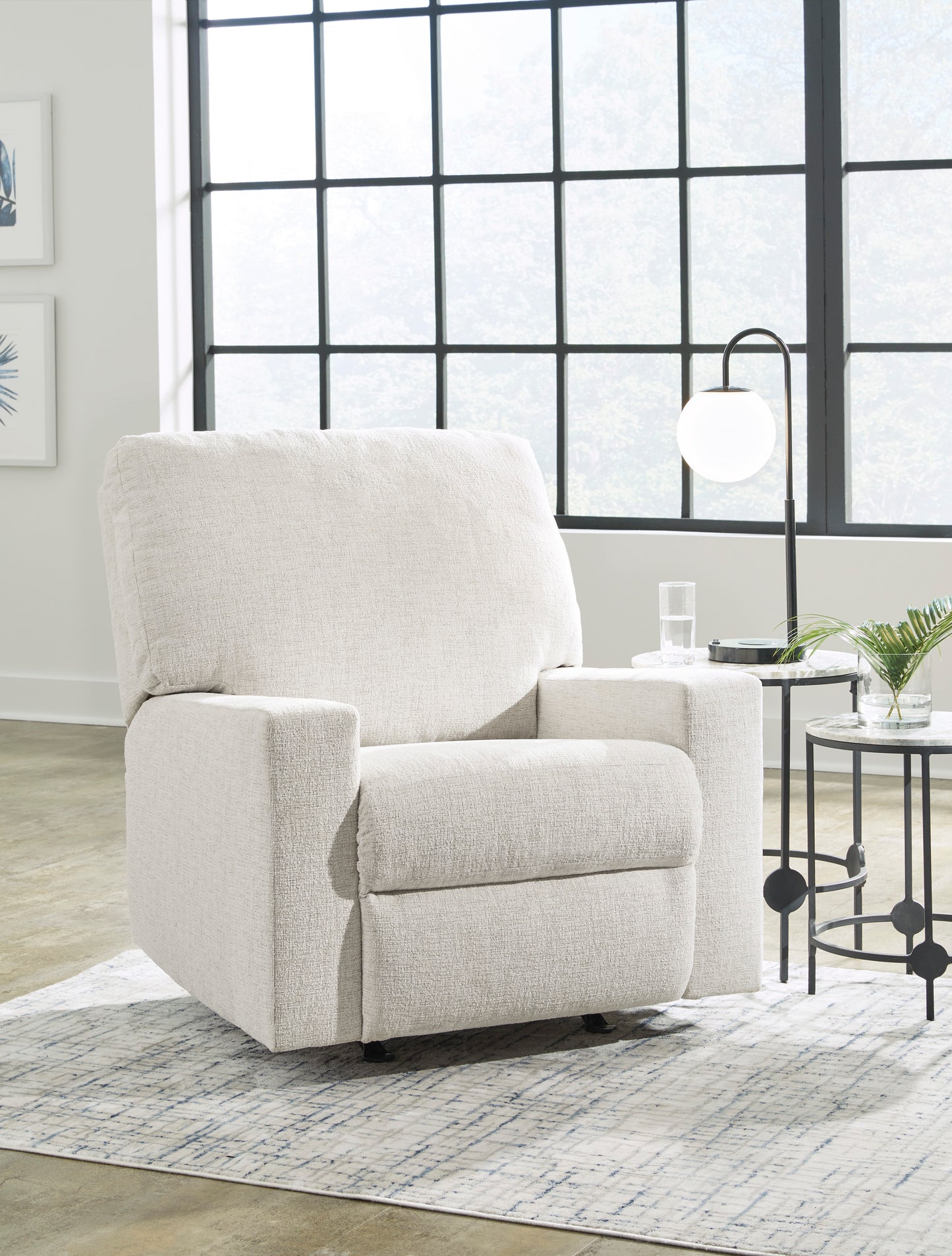 Rannis Rocker Recliner- Snow Color