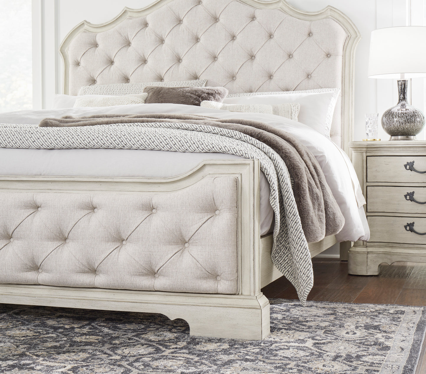 Arlendyne King Upholstered Bed CLEARANCE SALE