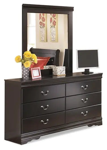 Huey Vineyard Queen Sleigh Bed with Mirrored Dresser and Nightstand Premier Furniture & Mattress