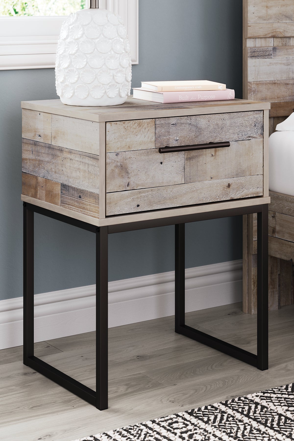 Neilsville One Drawer Night Stand